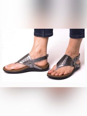 Rockport Metallic Silver Perforated Slingback Sandals